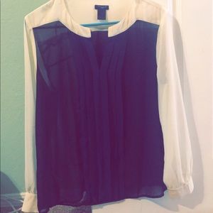 Ann Taylor women’s long sleeved blouse